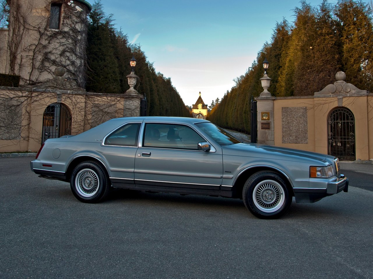 Lincoln Mark VII Купе