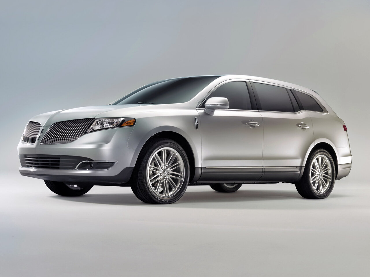 Lincoln MKT I Рестайлинг