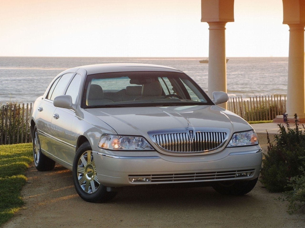 Lincoln Town Car III Рестайлинг