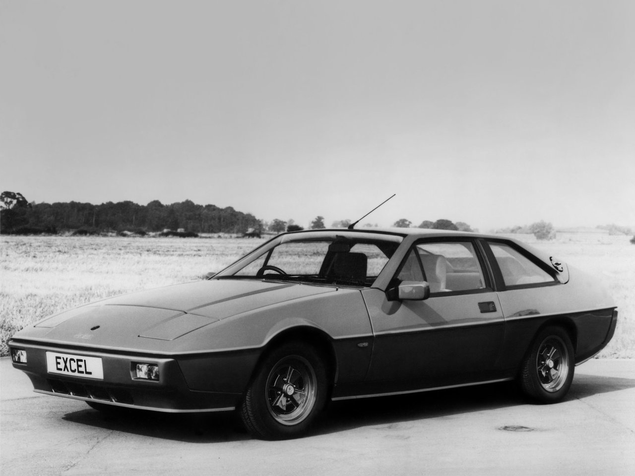 Lotus Excel Купе