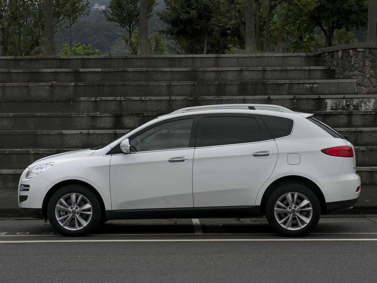 Luxgen Luxgen7 SUV Внедорожник 5 дв.