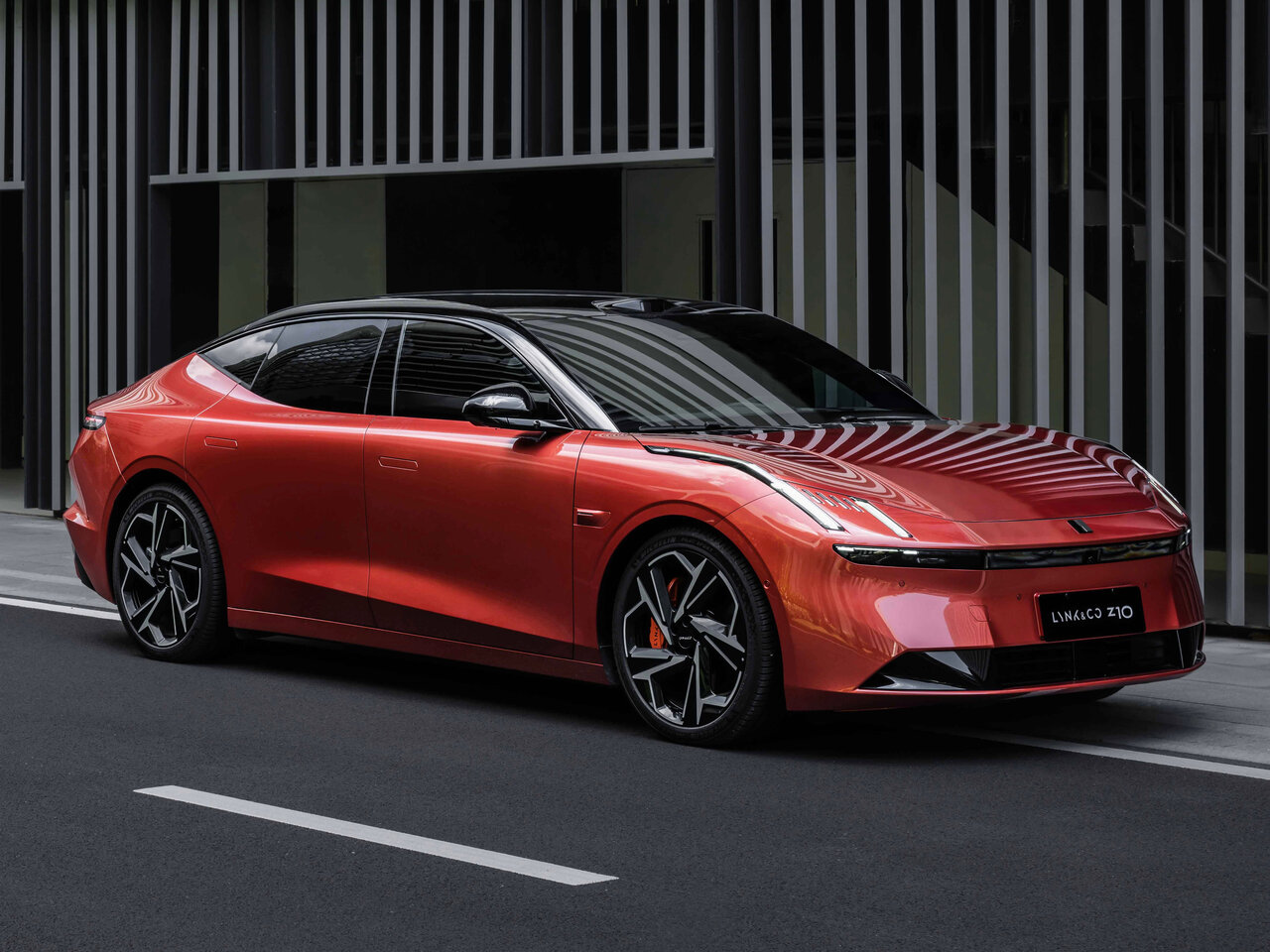 Lynk &amp; Co Z10 Седан