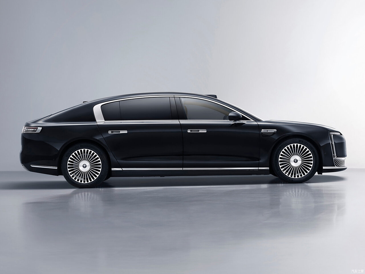 Maextro S800 Седан