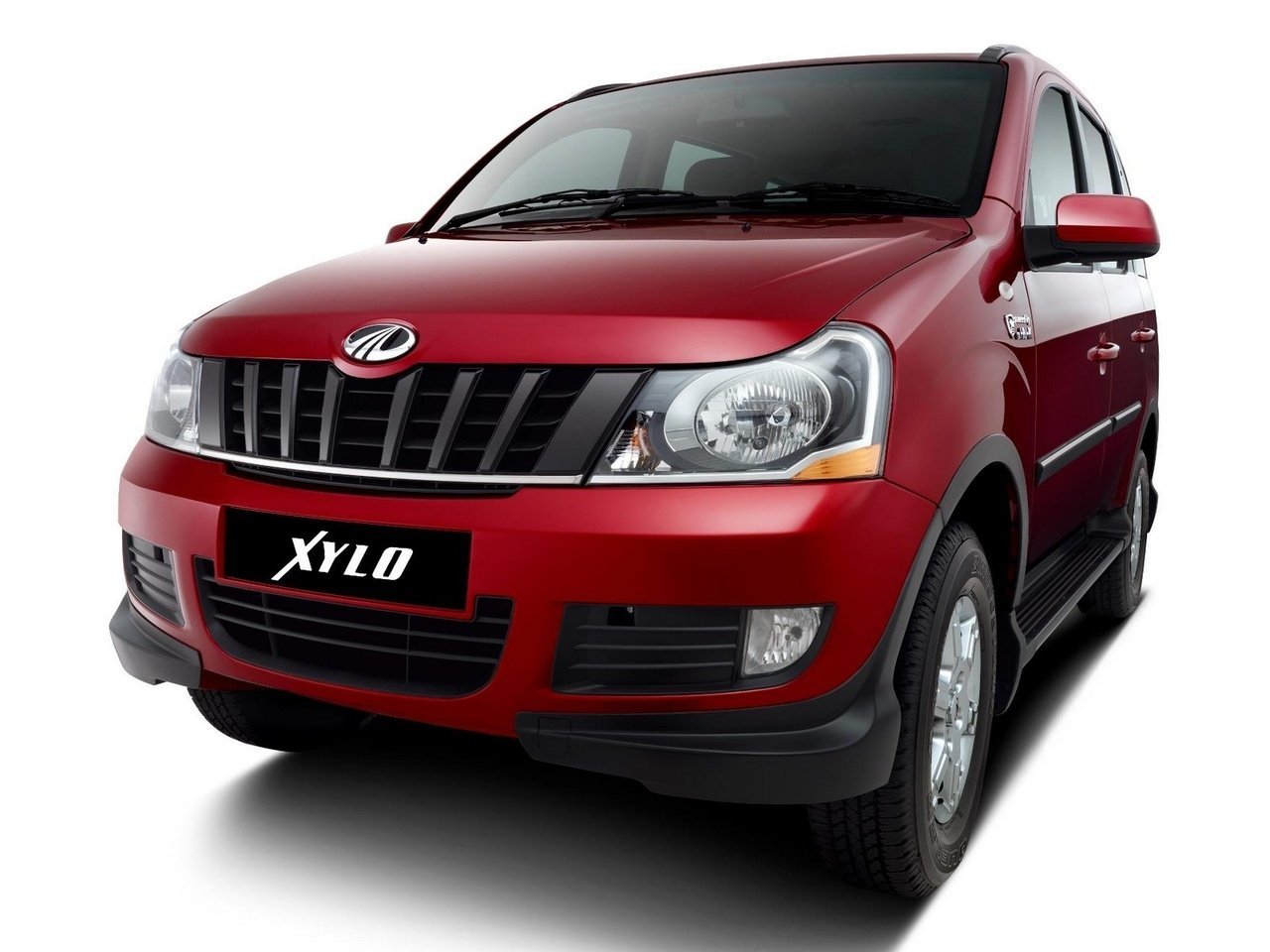 Mahindra Xylo Компактвэн