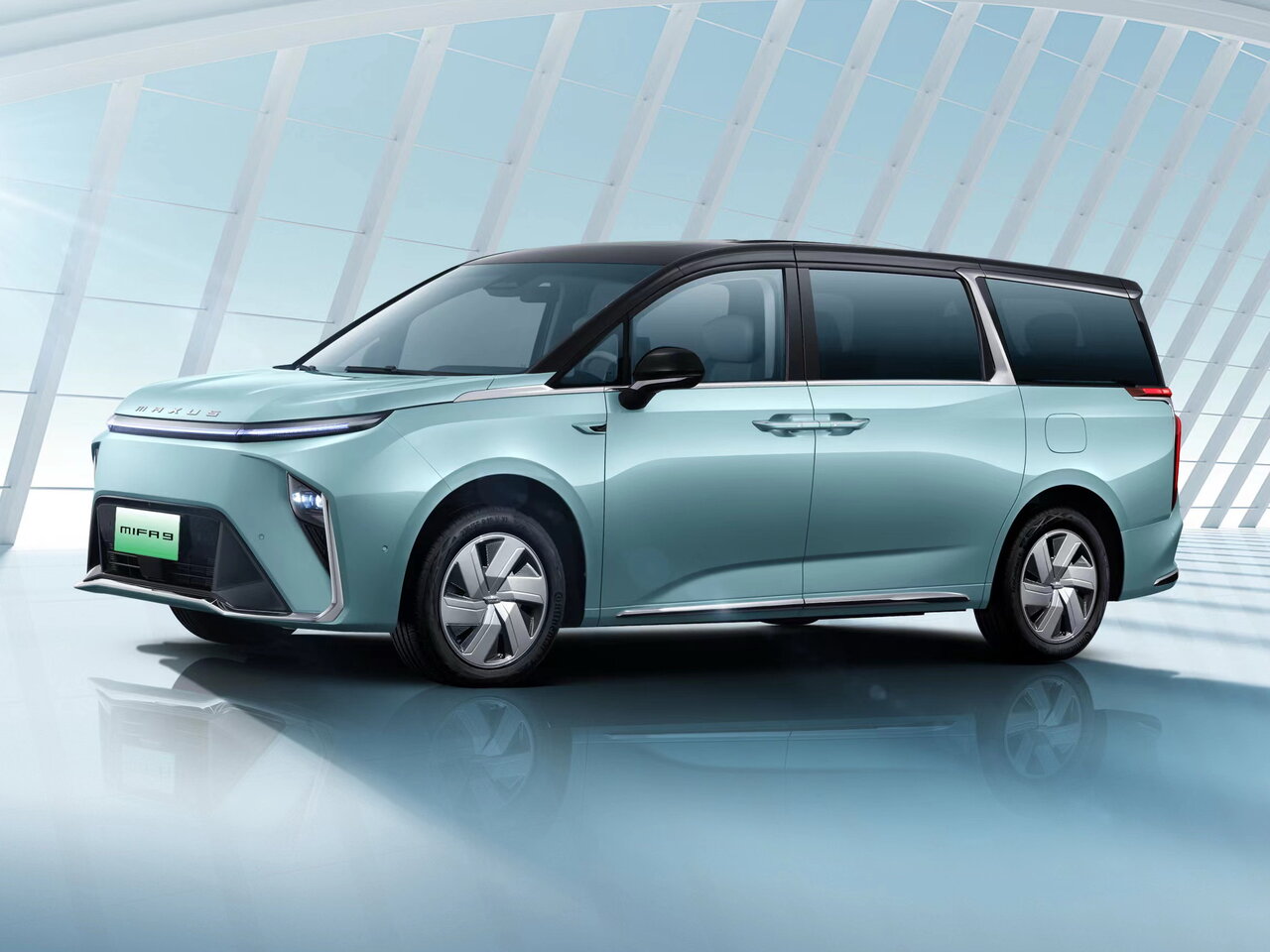 Maxus MIFA 9 Минивэн