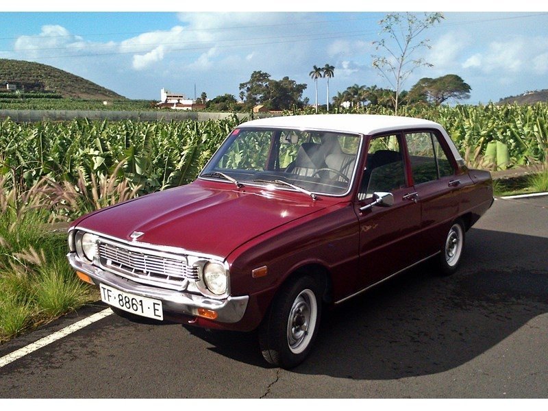 Mazda 1000 Седан