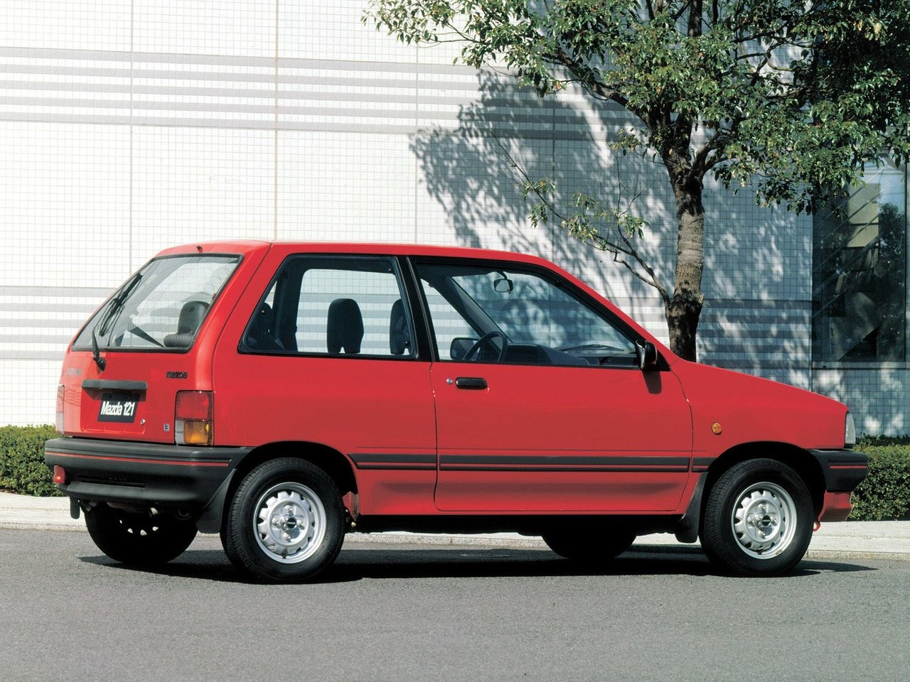 Mazda 121 I