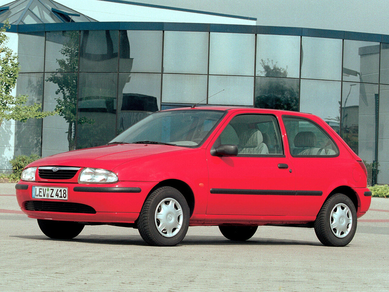 Mazda 121 III