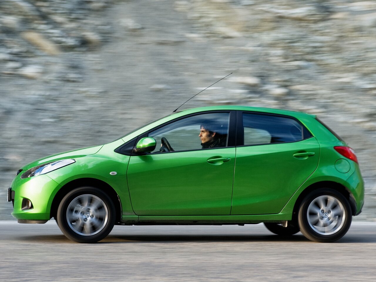 Mazda 2 II (DE)