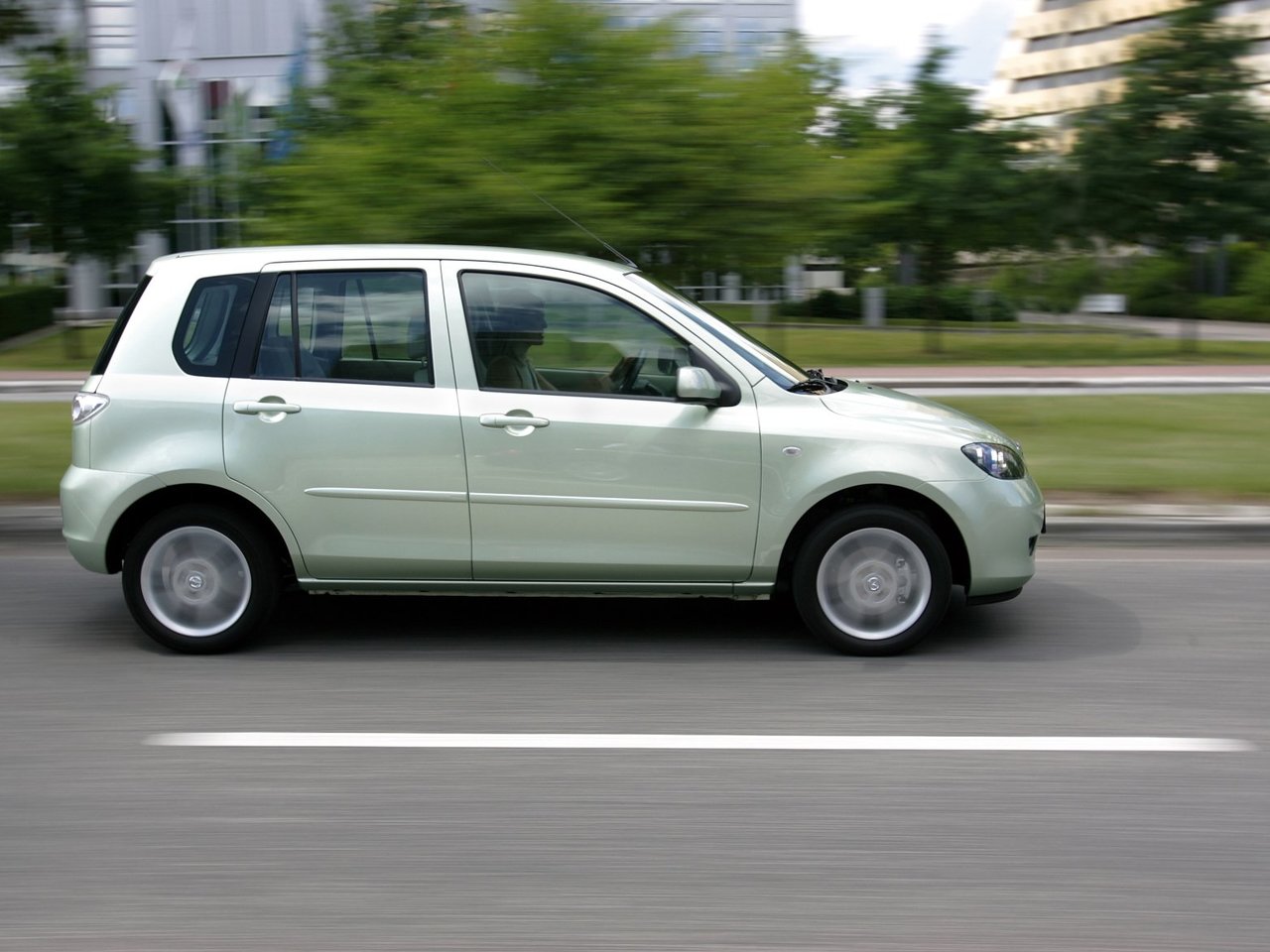 Mazda 2 I (DY) Рестайлинг