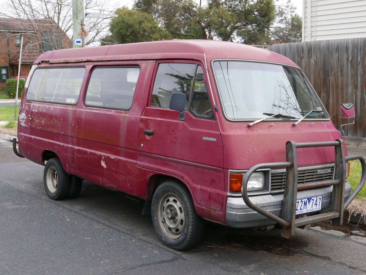 Mazda Bongo II