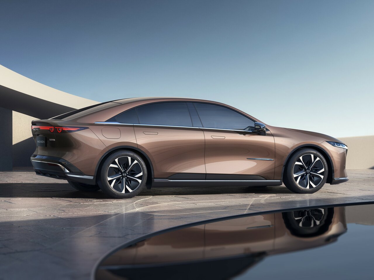 Mazda EZ-6 Лифтбек