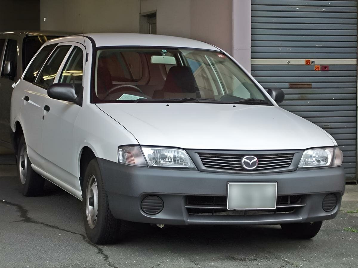 Mazda Familia Y10