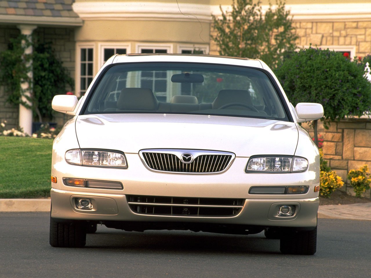 Mazda Millenia I