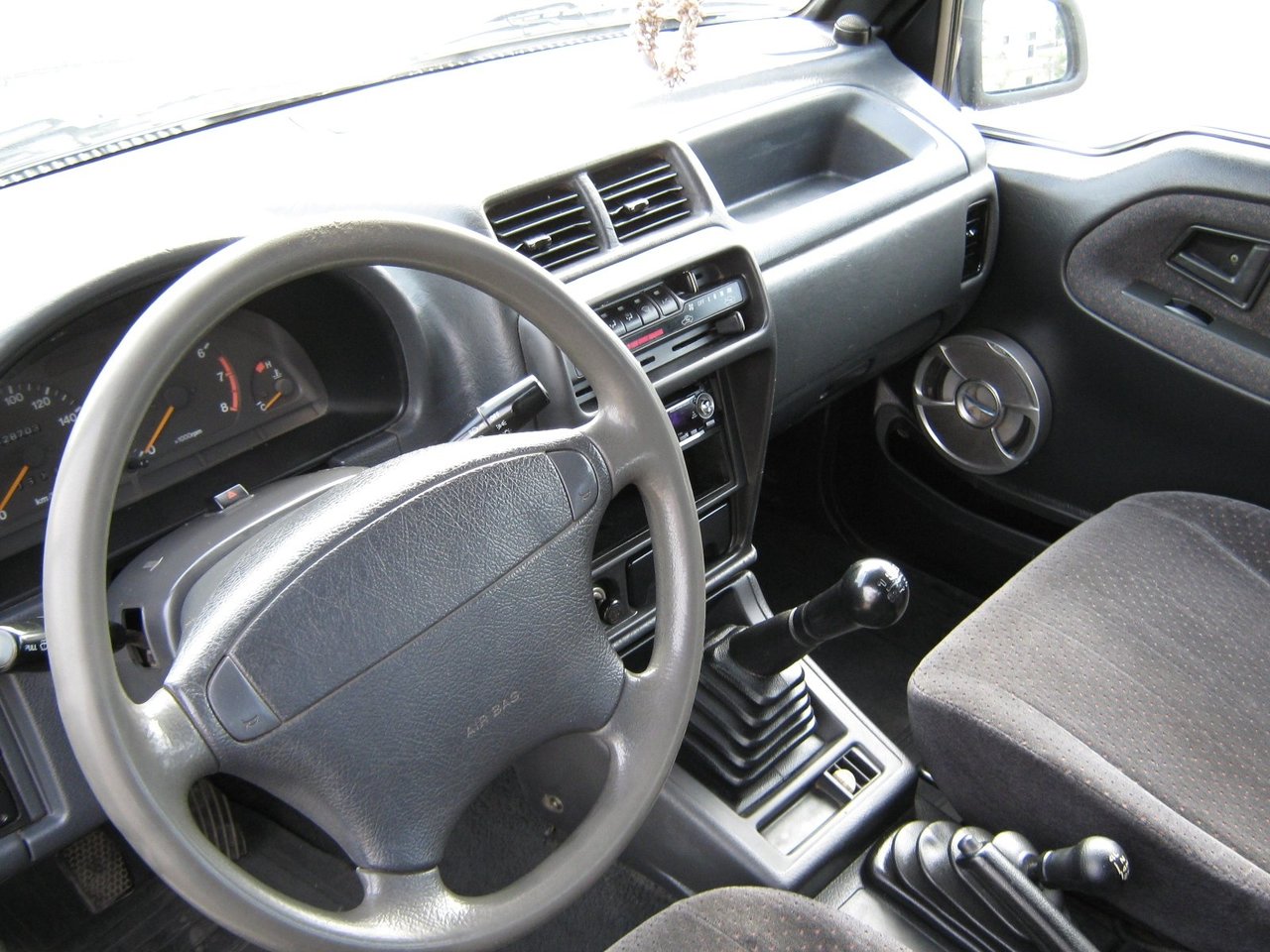 Mazda Proceed Levante I