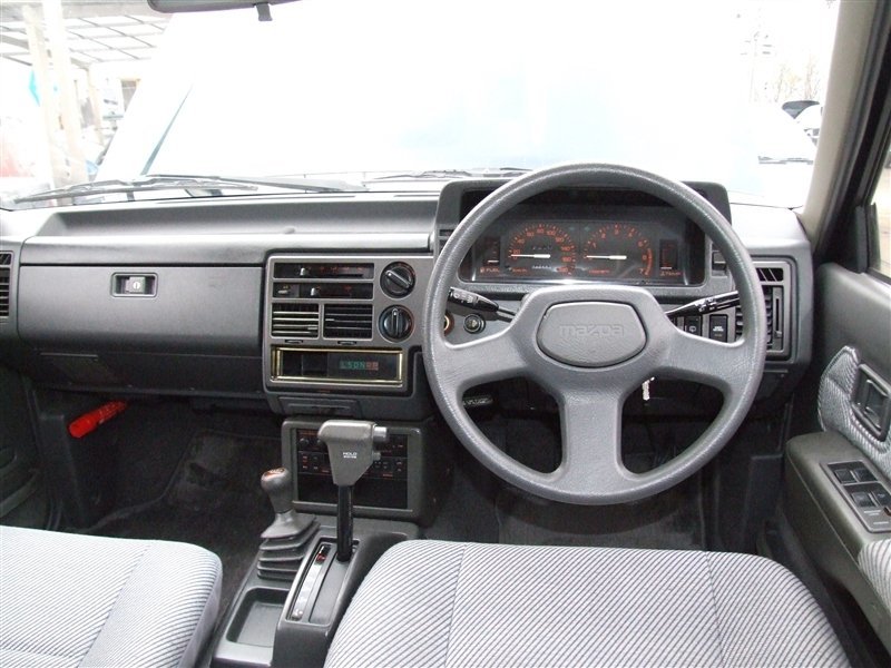 Mazda Proceed Marvie Внедорожник 5 дв.