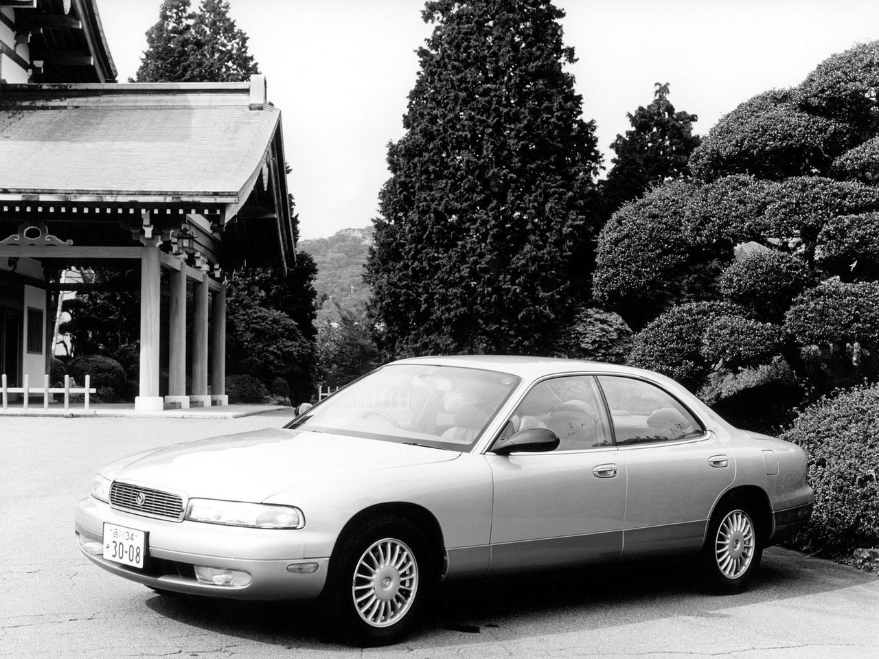 Mazda Sentia I (HD)