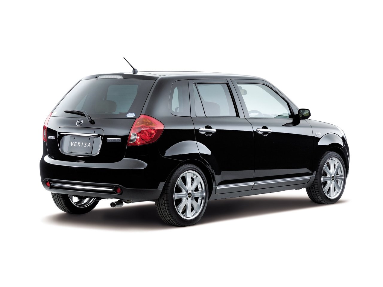 Mazda Verisa Хэтчбек 5 дв.
