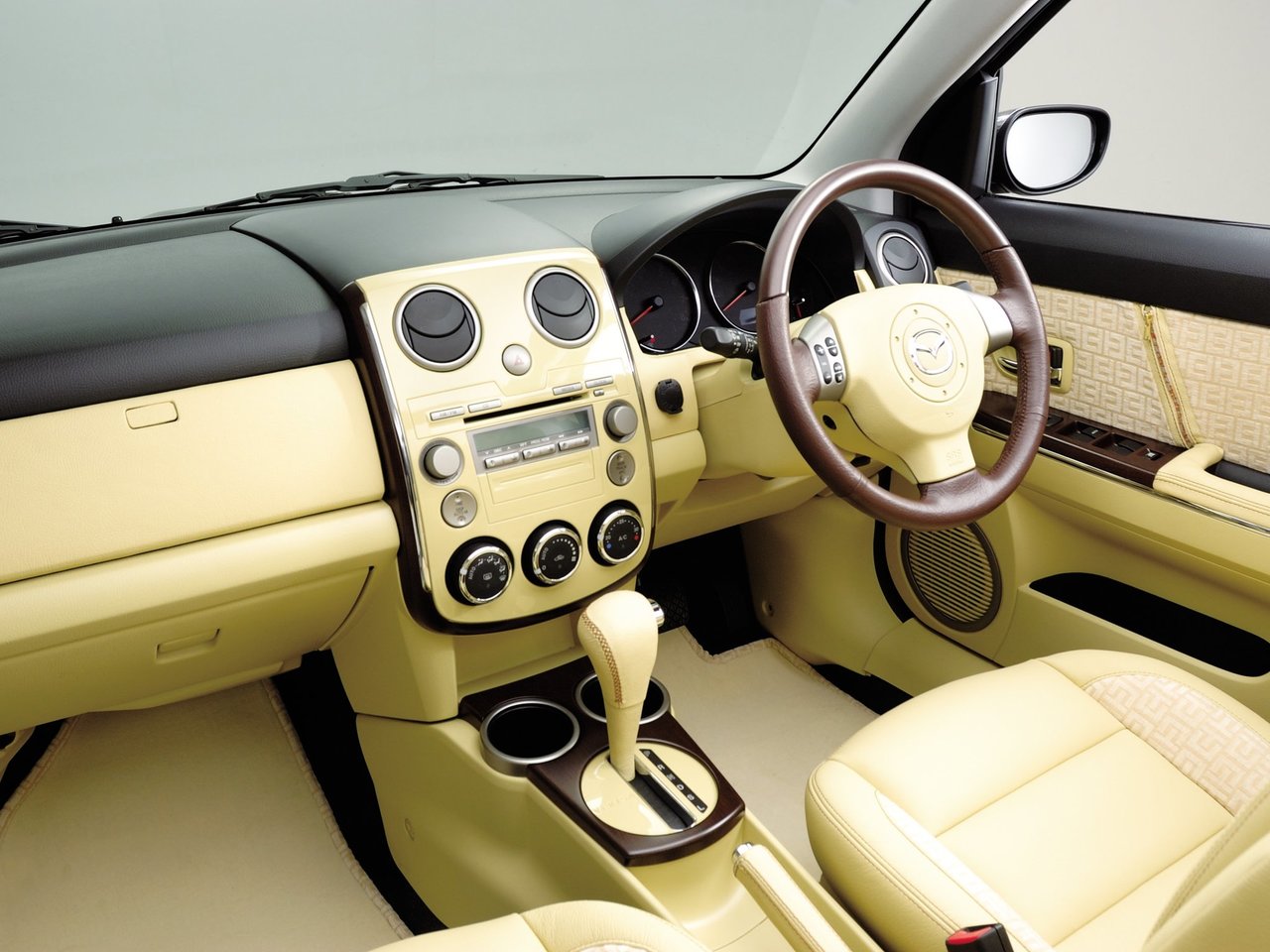 Mazda Verisa Хэтчбек 5 дв.