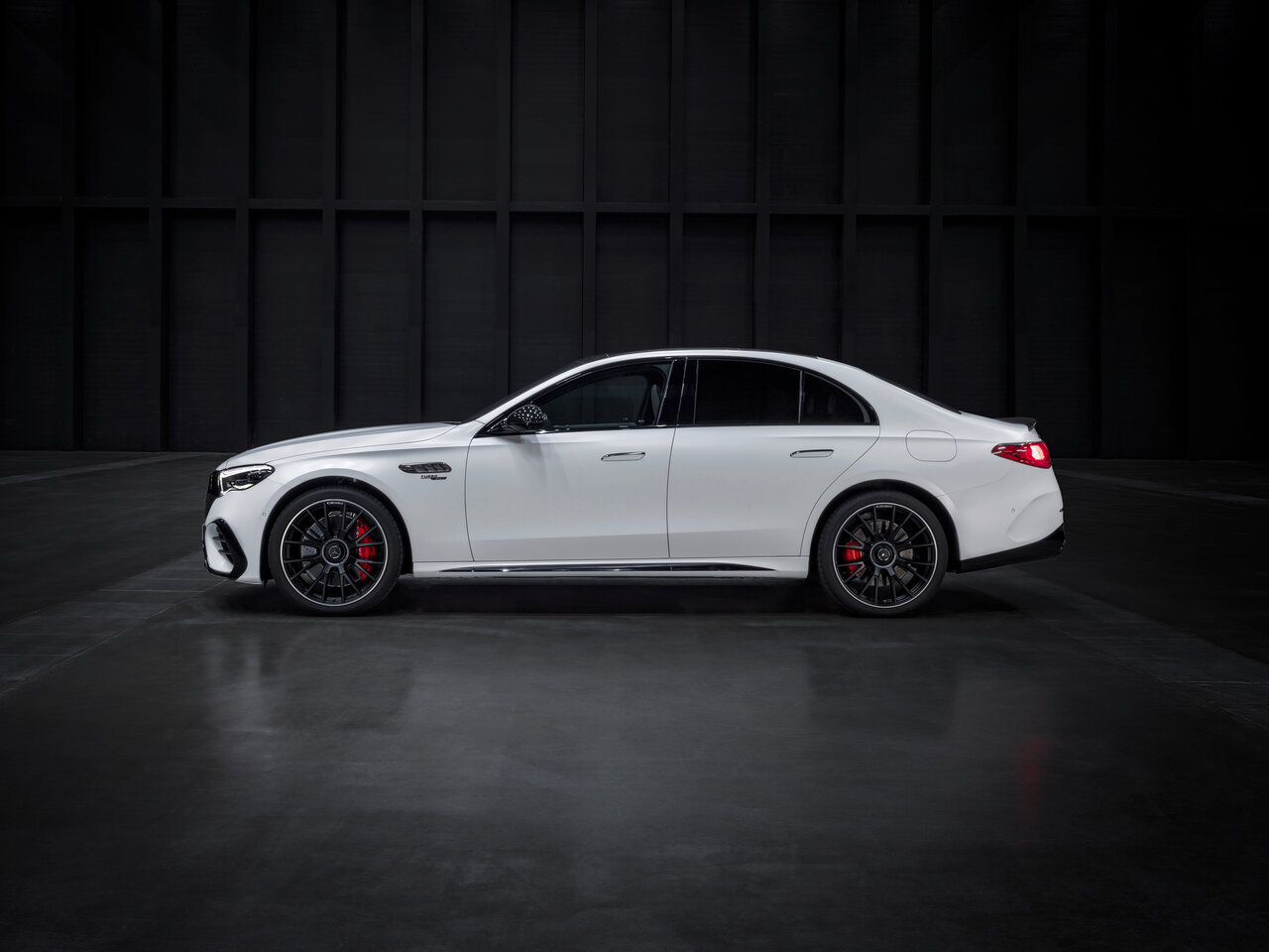 Mercedes-Benz E-Класс AMG VI (W214)