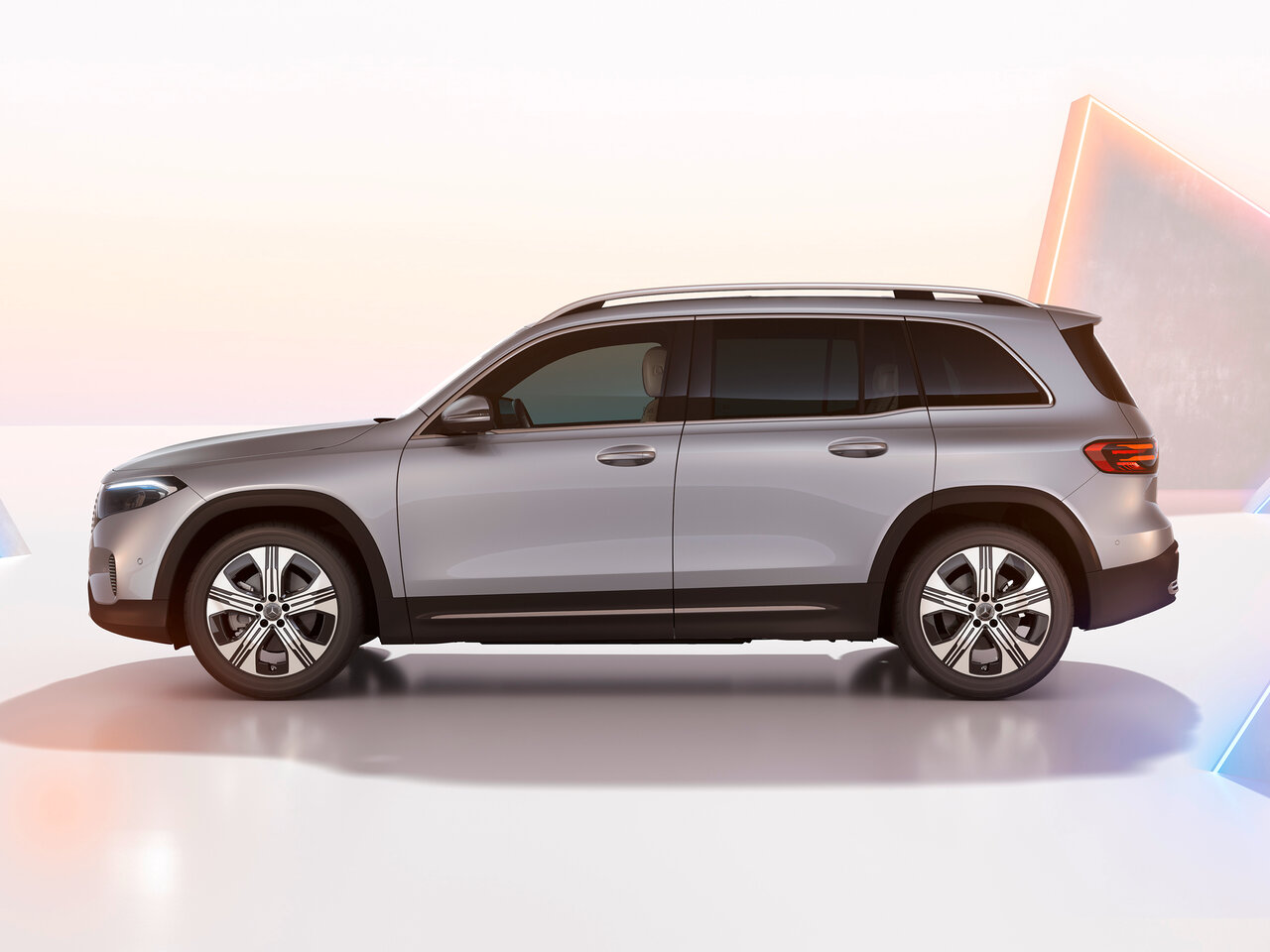 Mercedes-Benz EQB I Рестайлинг