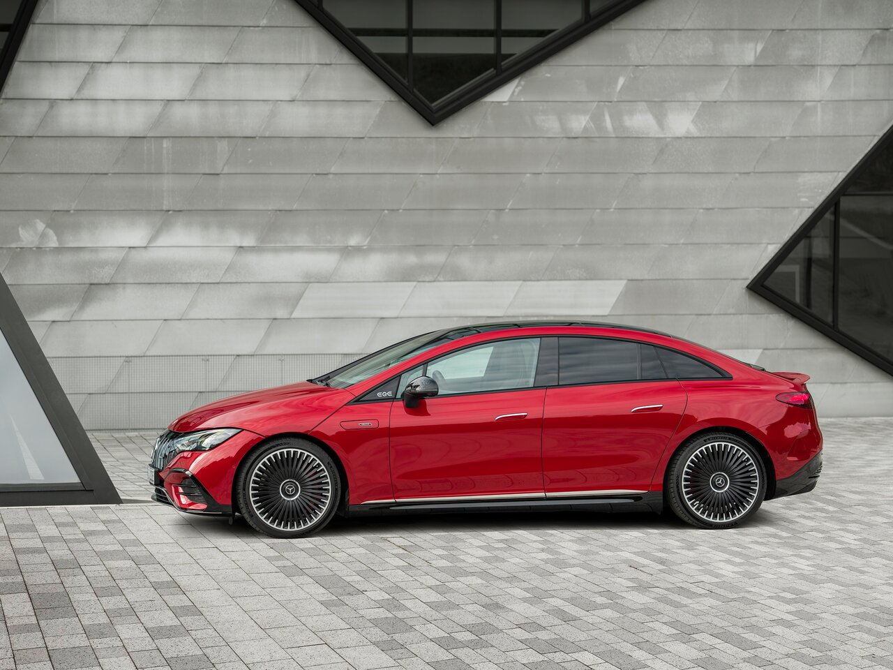 Mercedes-Benz EQE AMG Седан