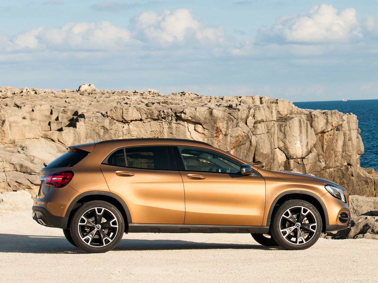 Mercedes-Benz GLA I (X156) Рестайлинг