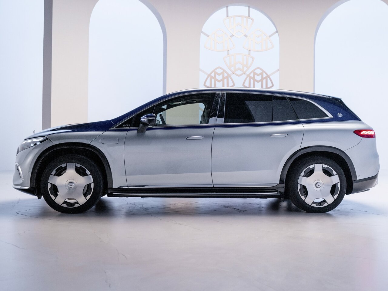 Mercedes-Benz Maybach EQS SUV Внедорожник 5 дв.