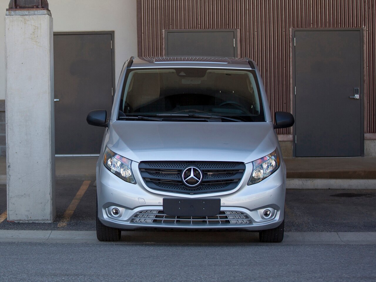 Mercedes-Benz Metris Минивэн
