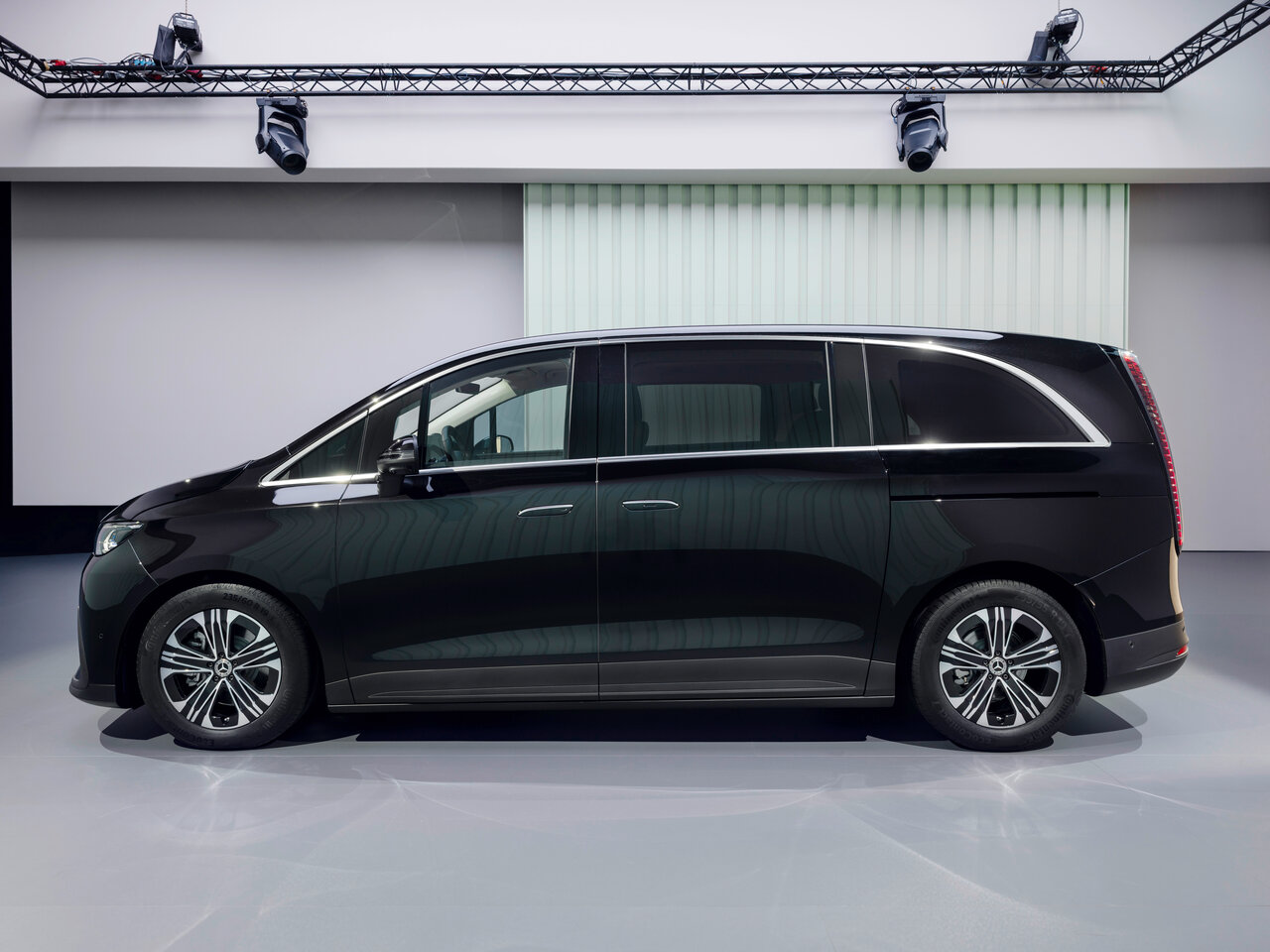 Mercedes-Benz VLE c 2026 года