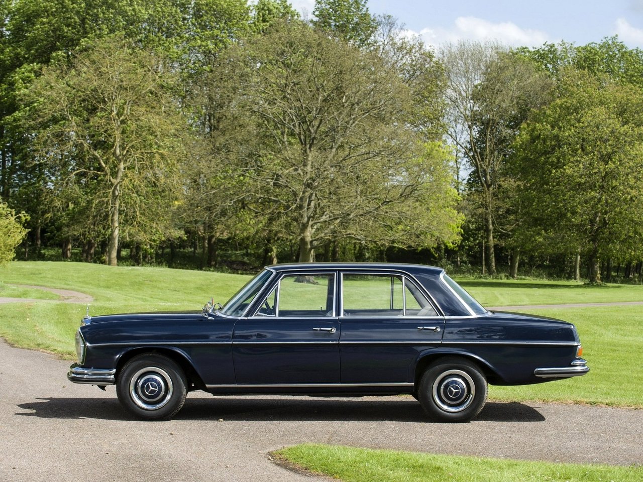Mercedes-Benz W108 Седан