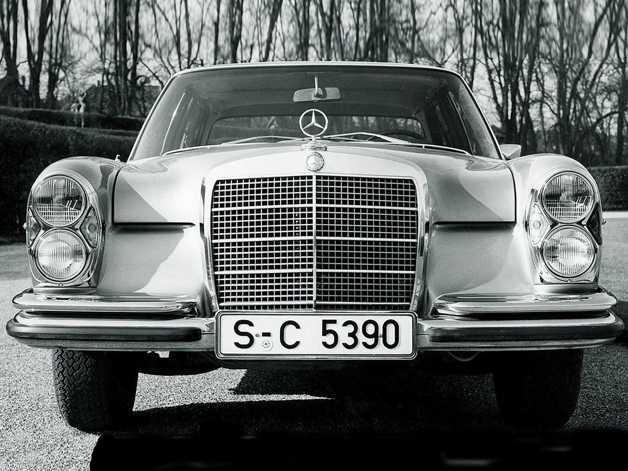Mercedes-Benz W108 Седан