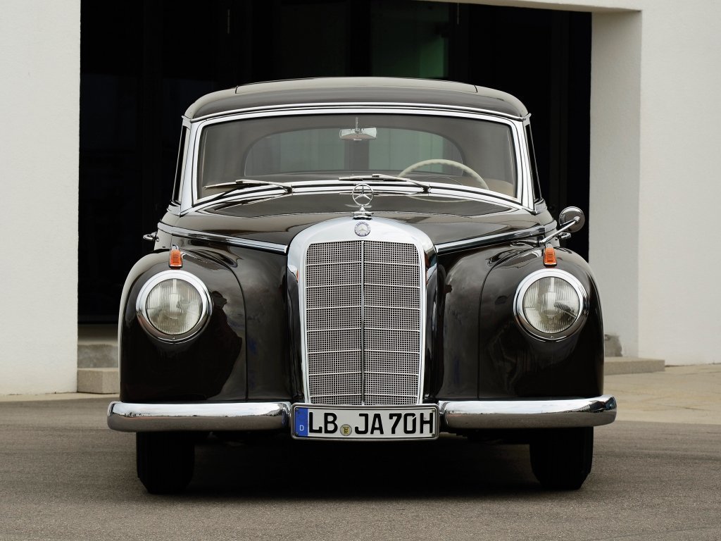 Mercedes-Benz W186 Седан