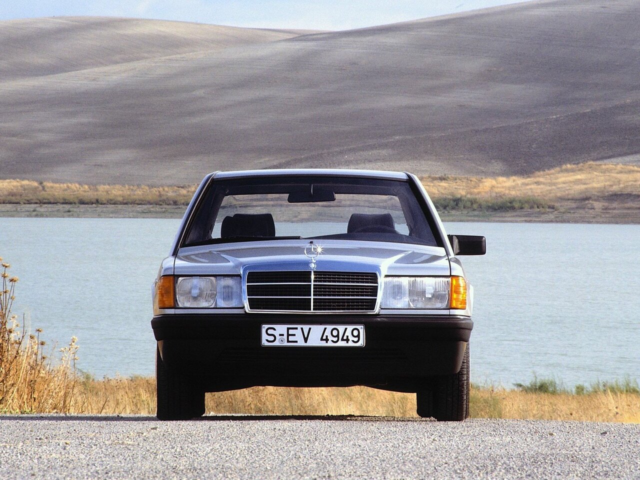 Mercedes-Benz 190 (W201) Седан