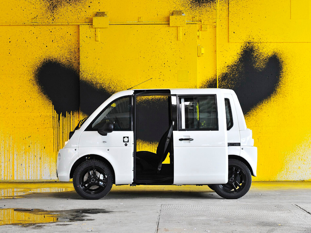 Mia Electric 2011 – 2013
