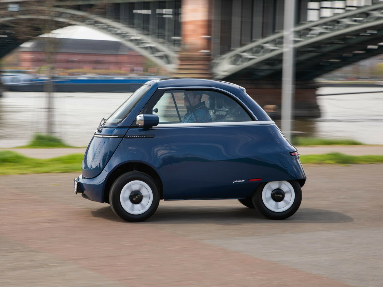 Micro Microlino Купе