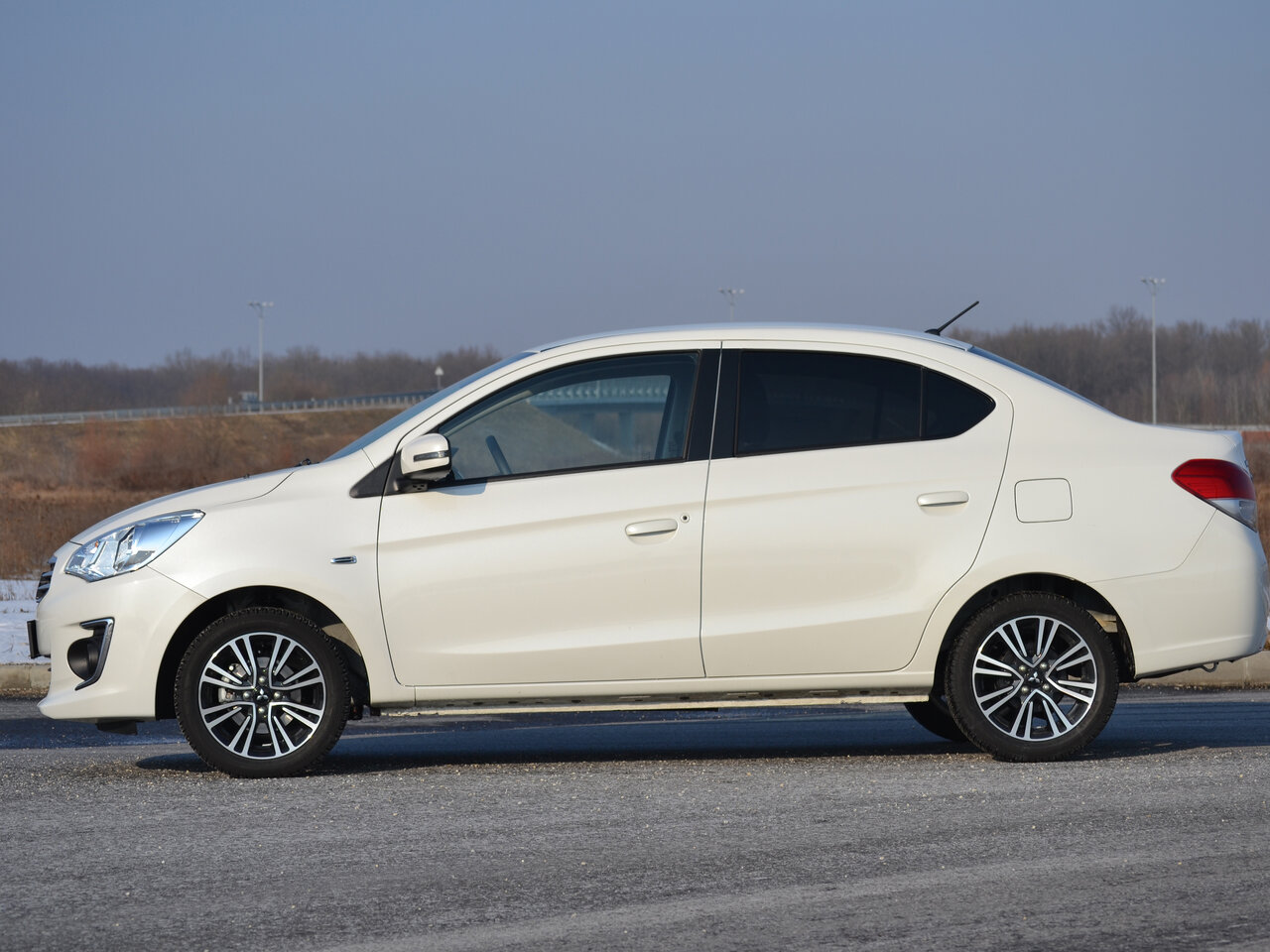Mitsubishi Attrage I
