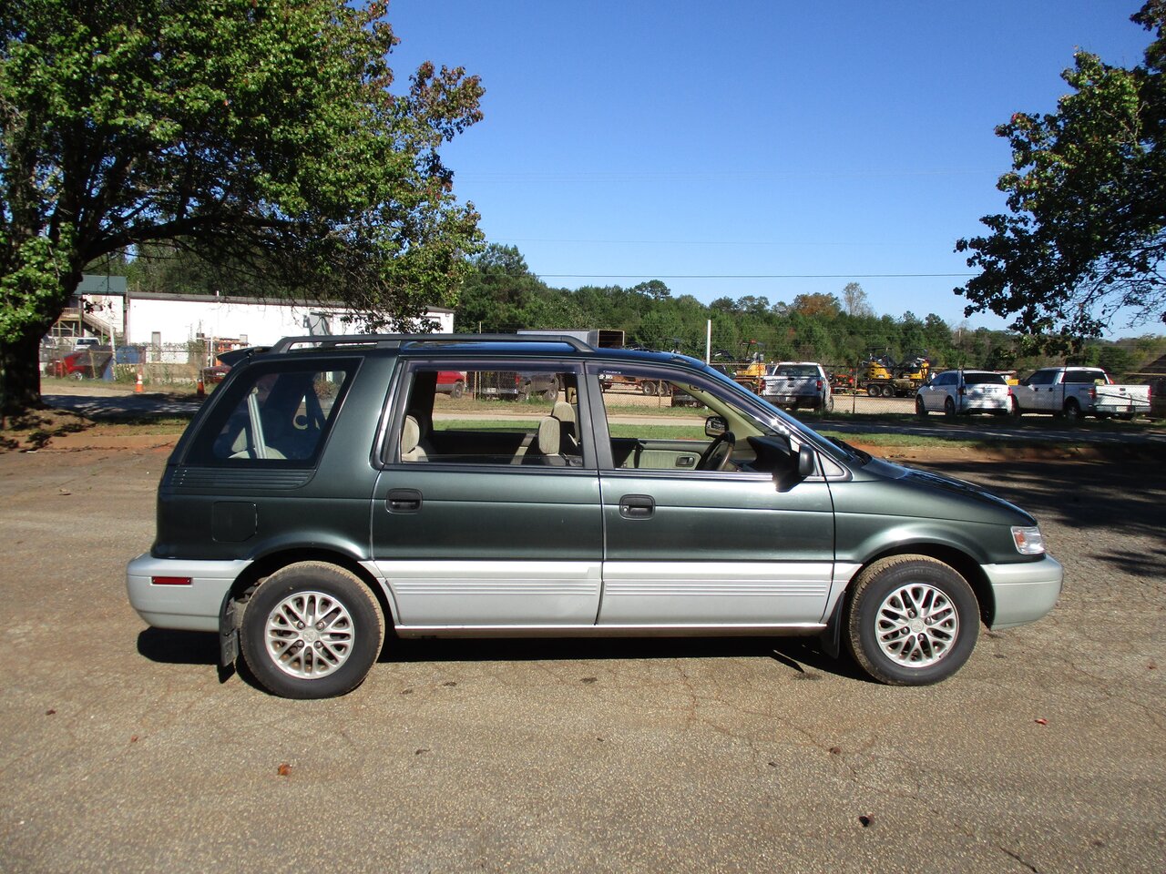 Mitsubishi Chariot II