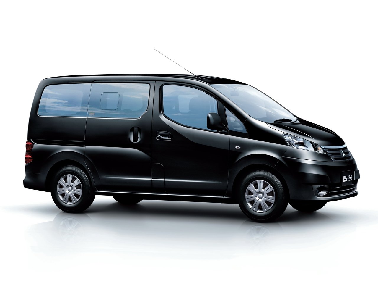 Mitsubishi Delica D:3 Минивэн