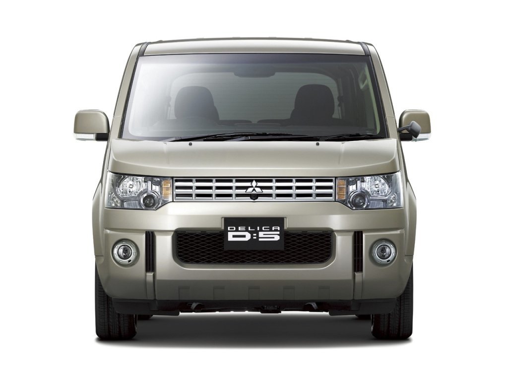 Mitsubishi Delica D:5 I