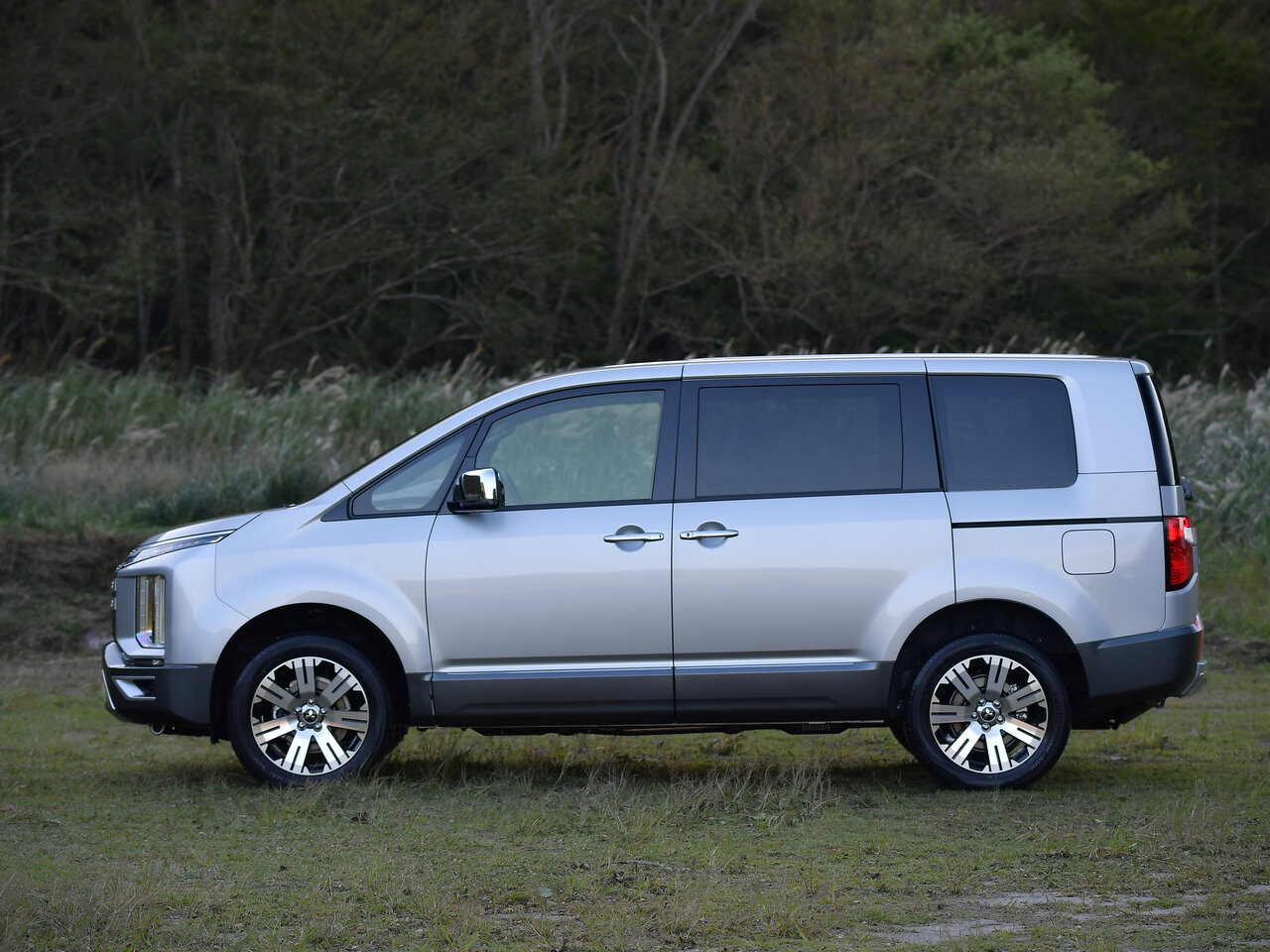 Mitsubishi Delica D:5 I Рестайлинг