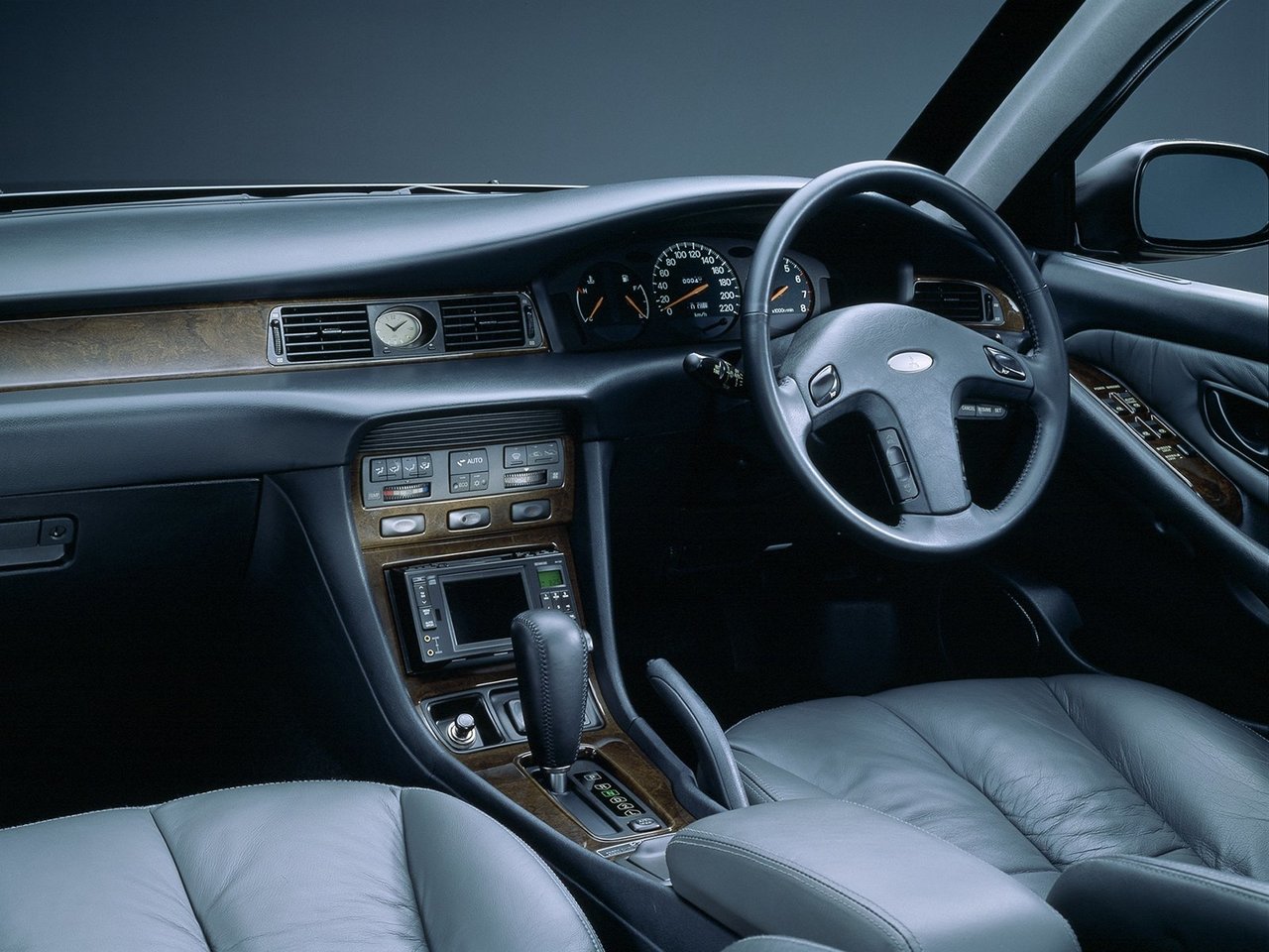 Mitsubishi Diamante I