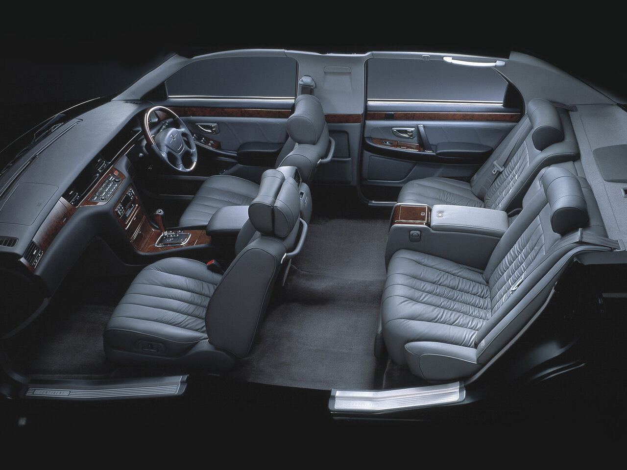 Mitsubishi Dignity I