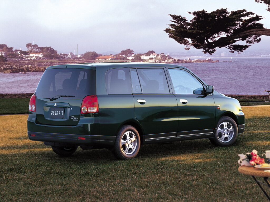 Mitsubishi Dion I