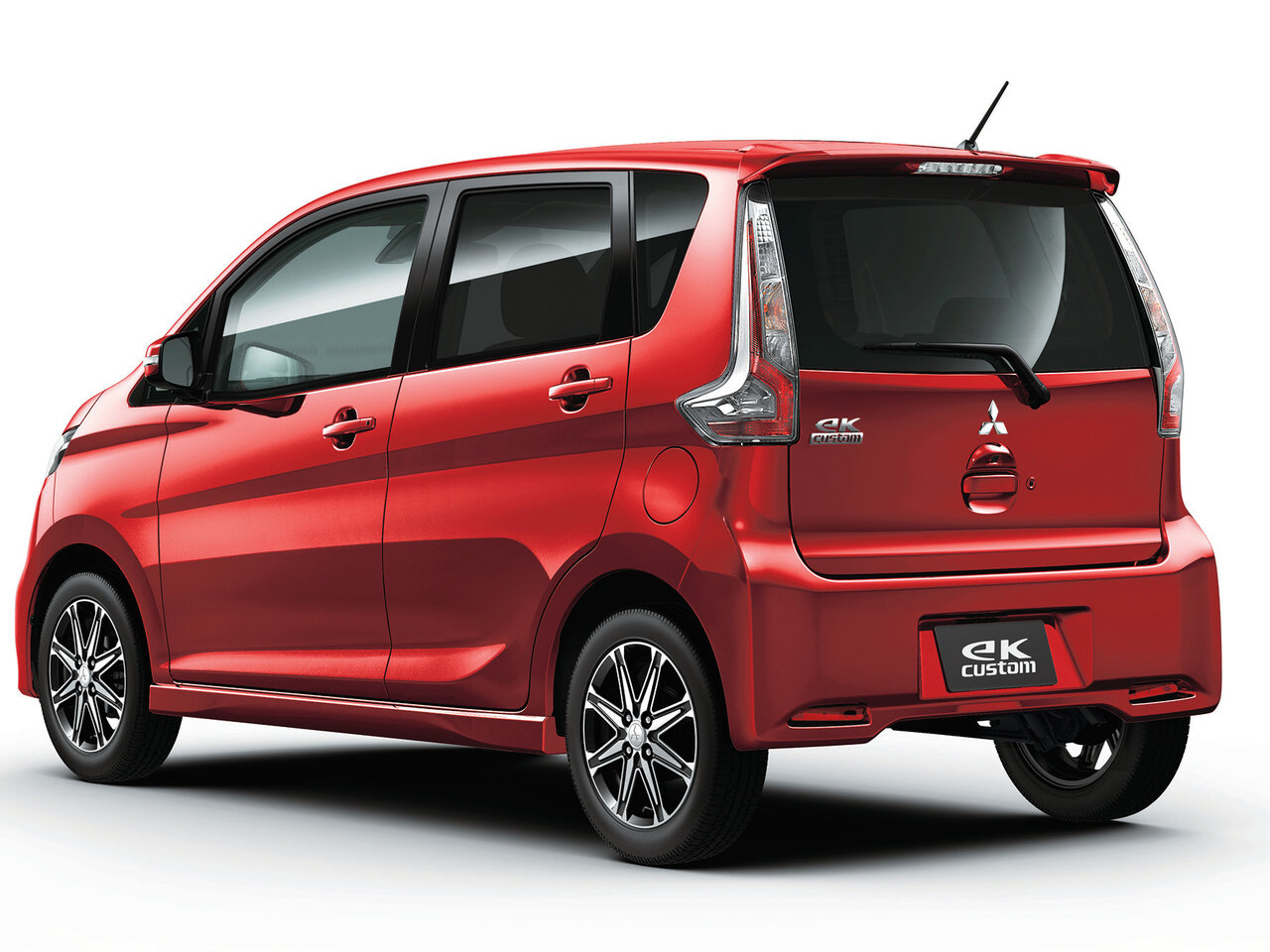Mitsubishi eK Custom I Рестайлинг