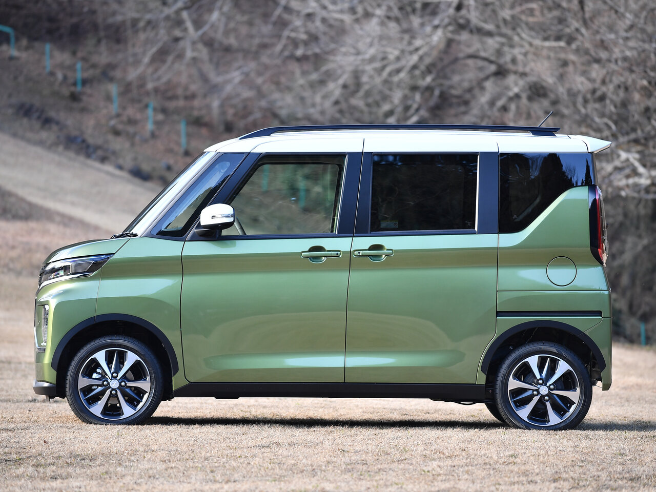 Mitsubishi eK Space II
