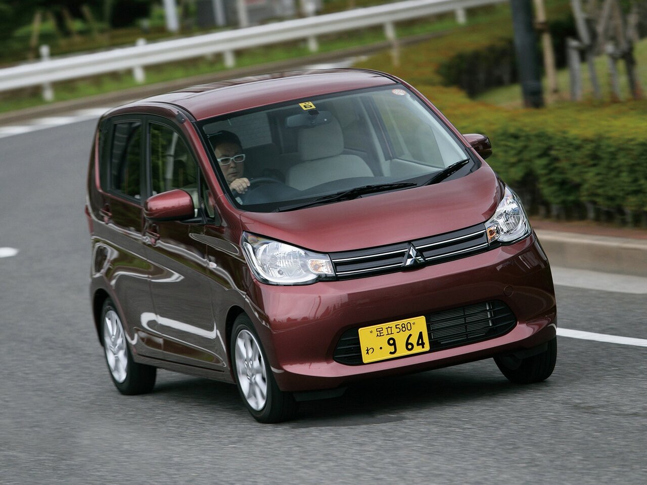 Mitsubishi eK Wagon III