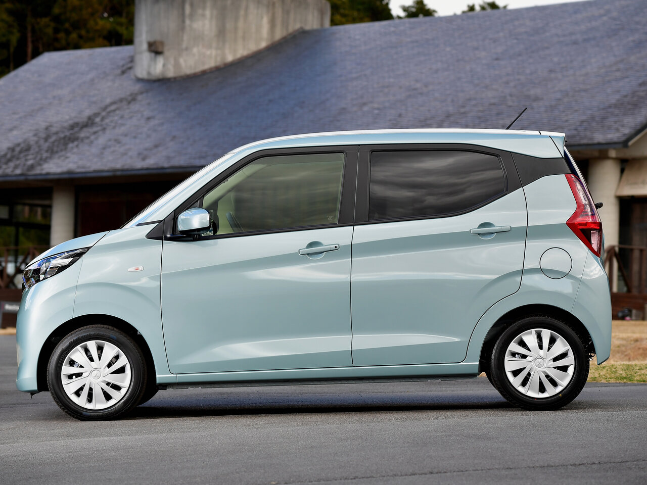 Mitsubishi eK Wagon IV