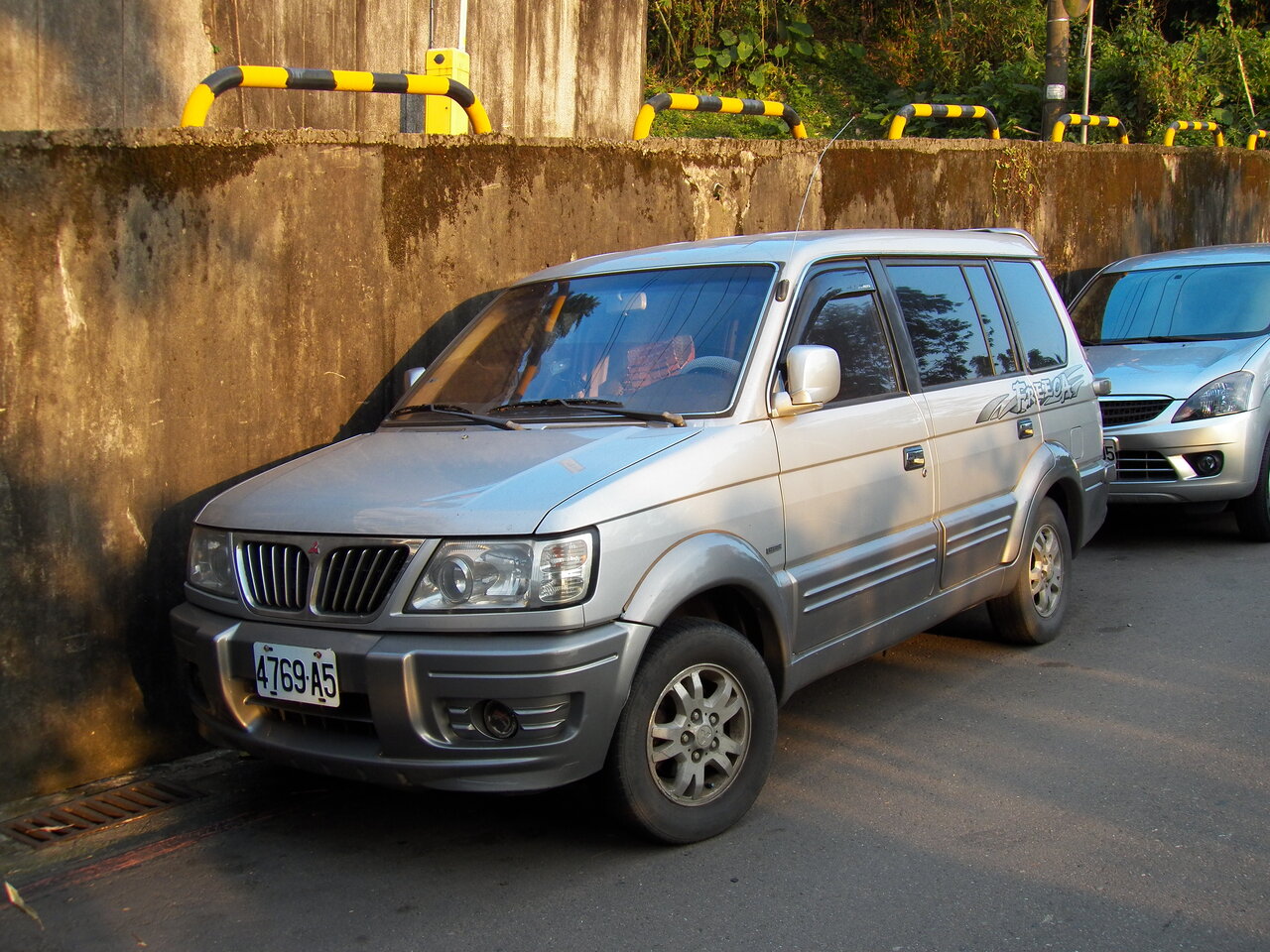 Mitsubishi Freeca I