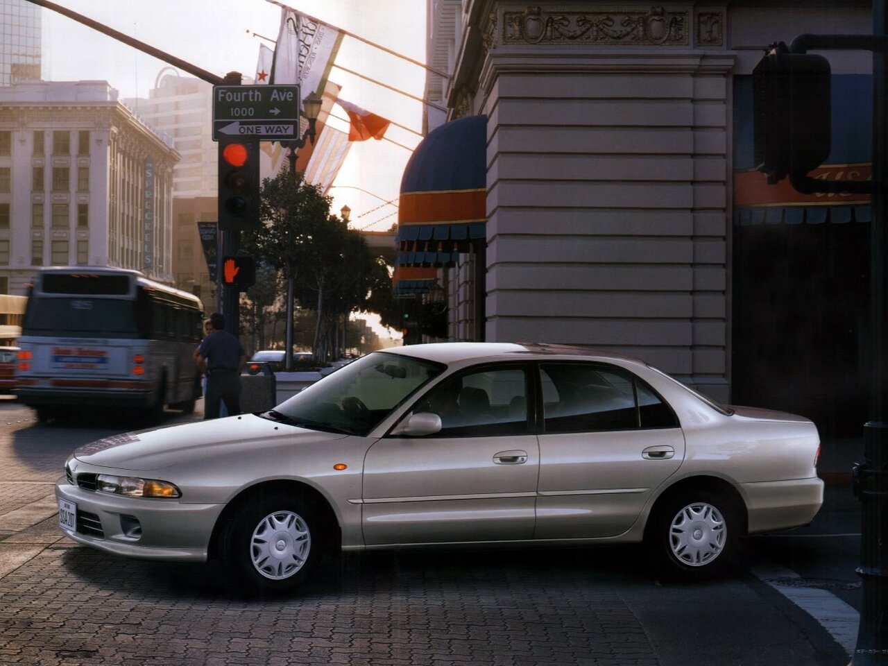 Mitsubishi Galant VII
